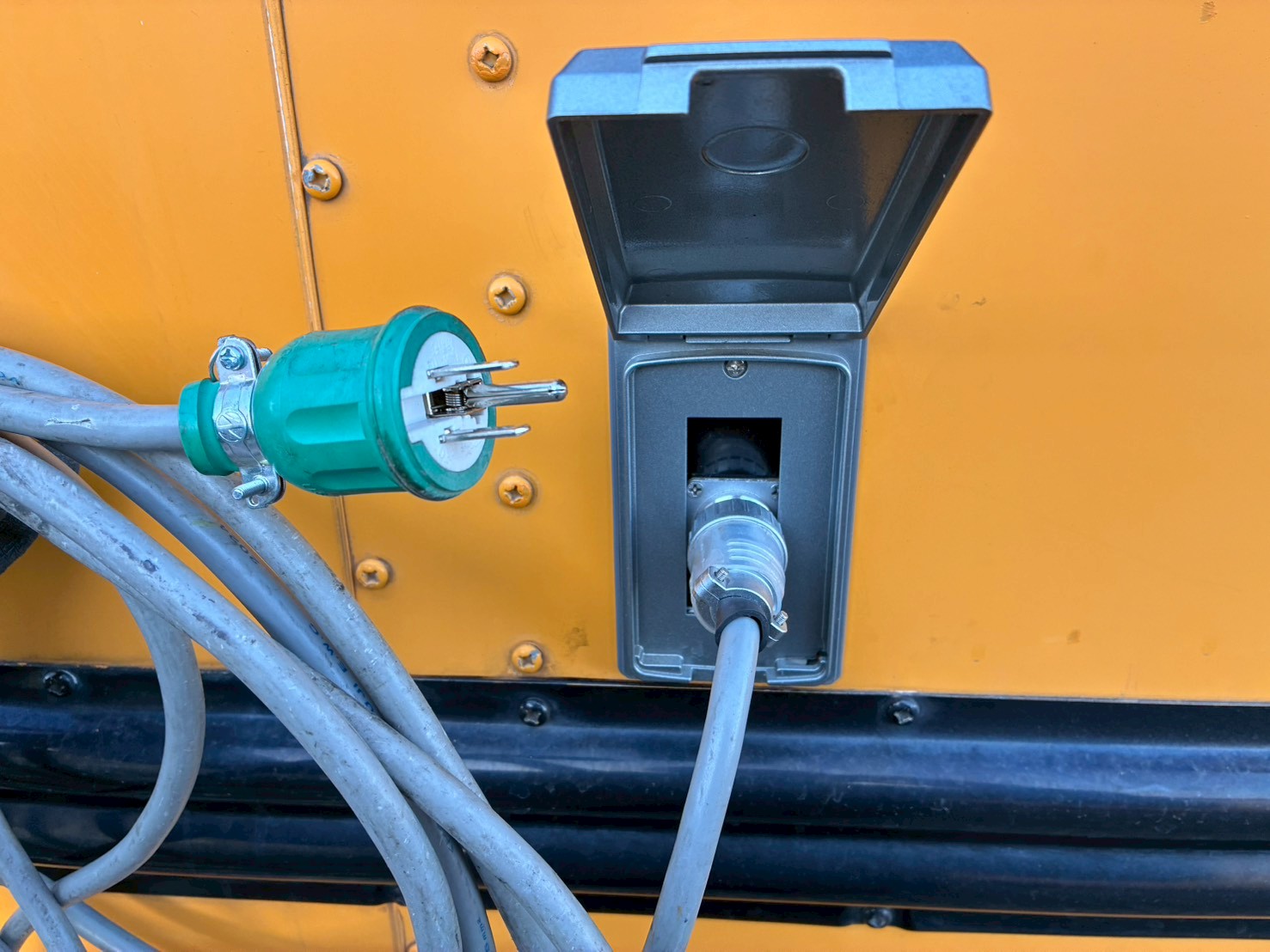 外部入力電源コード