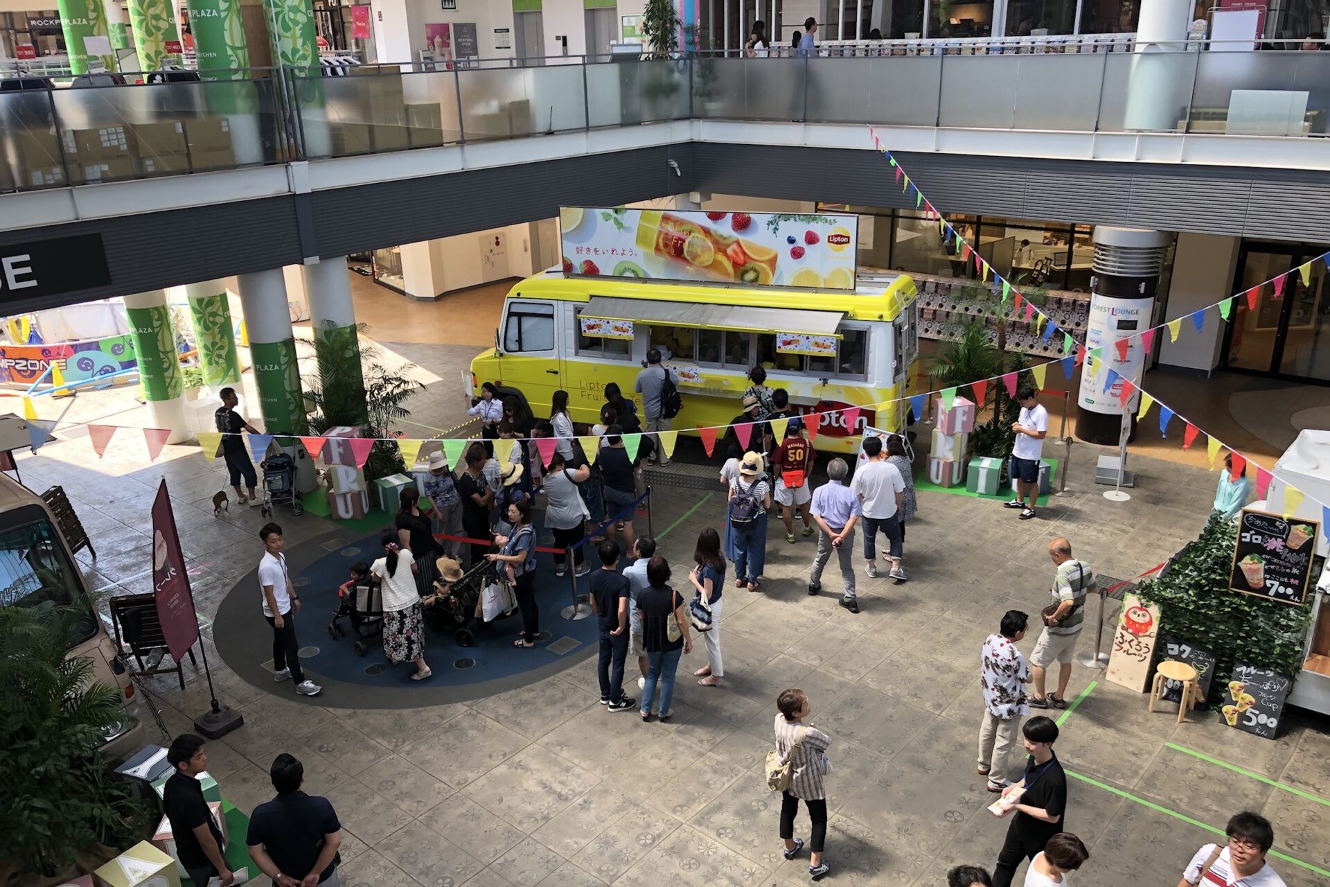 キッチンカー、フードトラックのレンタル、イベント企画・運営、厨房機器のことならアールシステムにおまかせください！