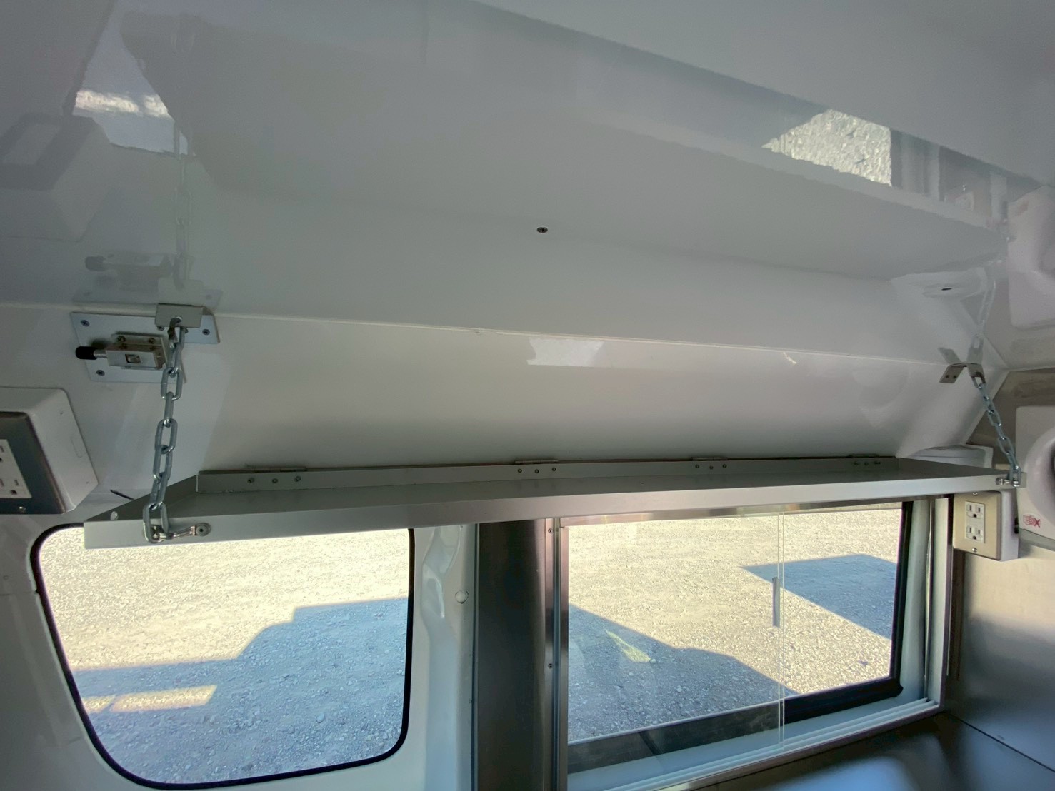 吊戸棚(販売面側)